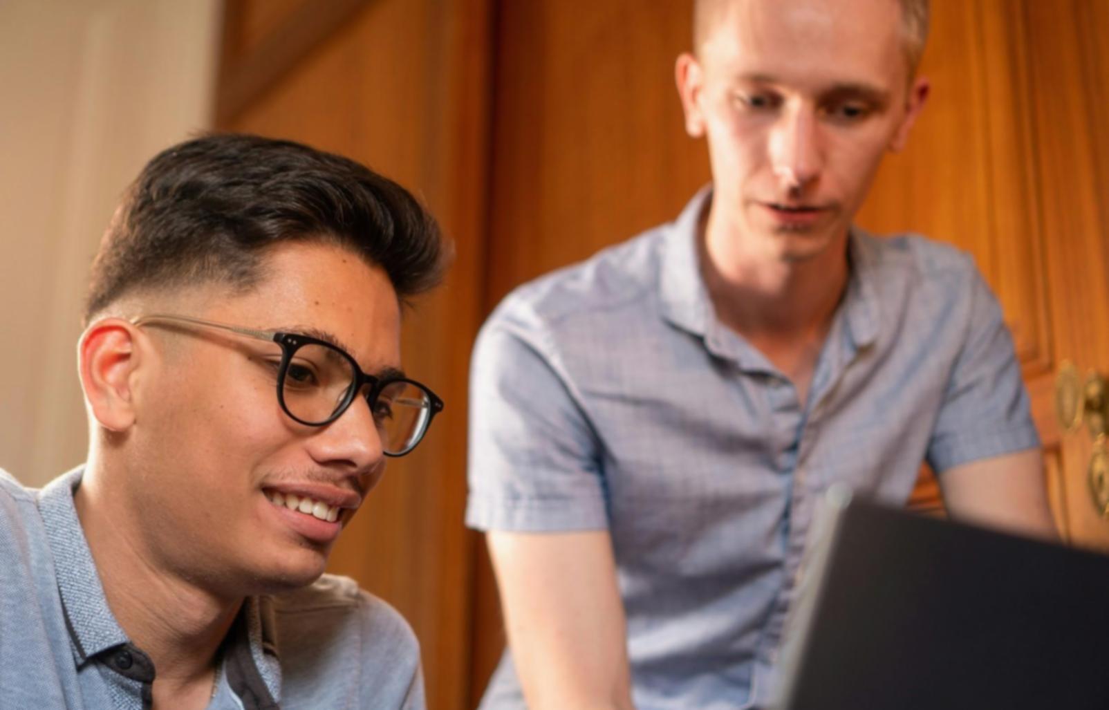 Session de formation avec analyse de tableaux financiers